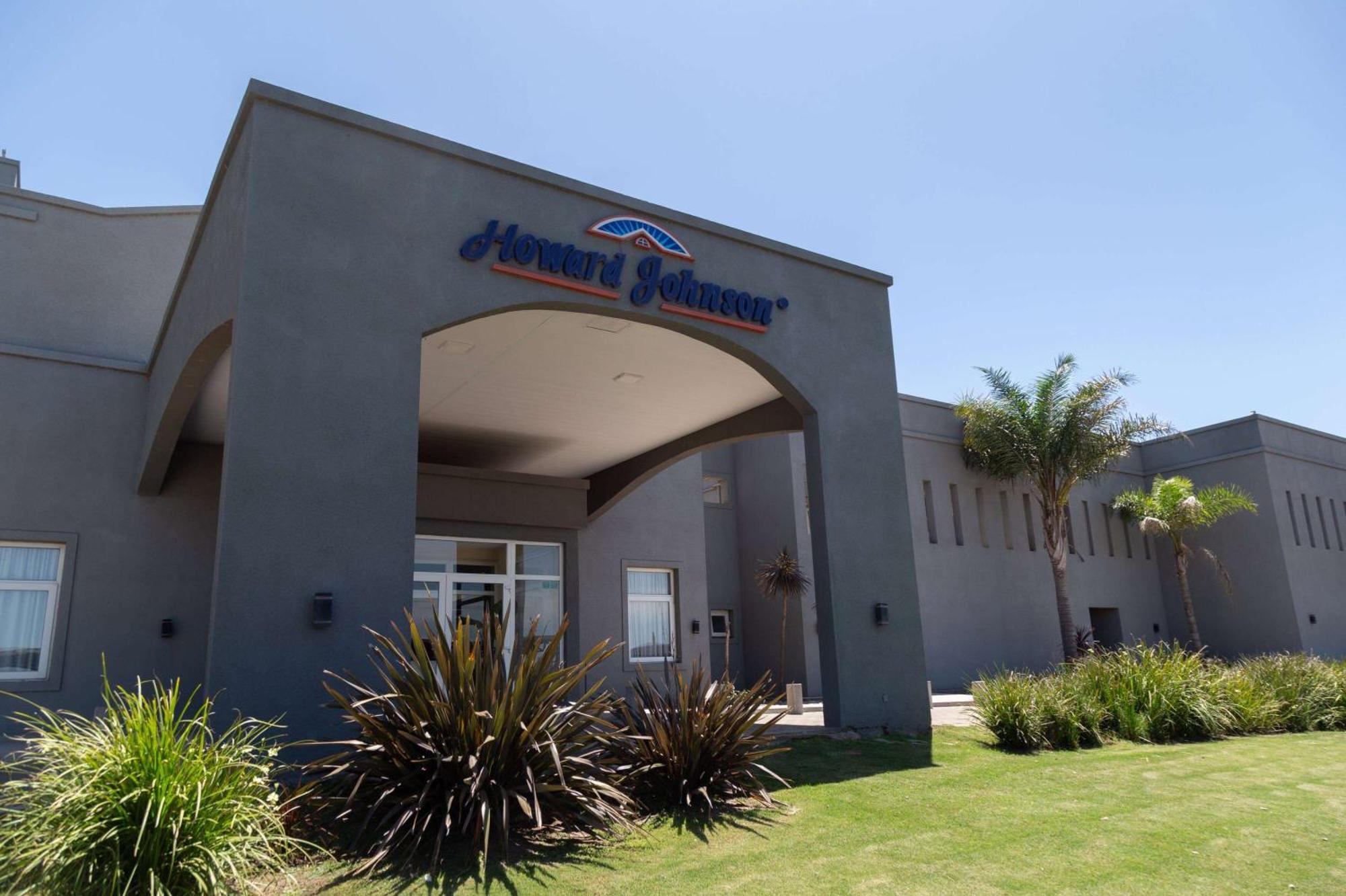Howard Johnson Hotel & Resort Funes Exteriér fotografie